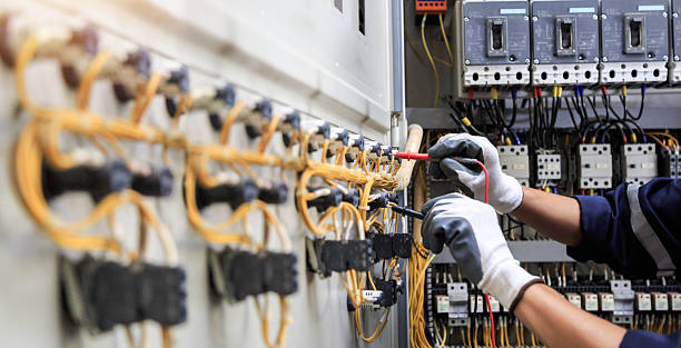 Professional Electrician technician working in Frankfort, IN